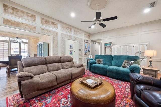 2429 N 1st Street, Tahoka, TX 79373