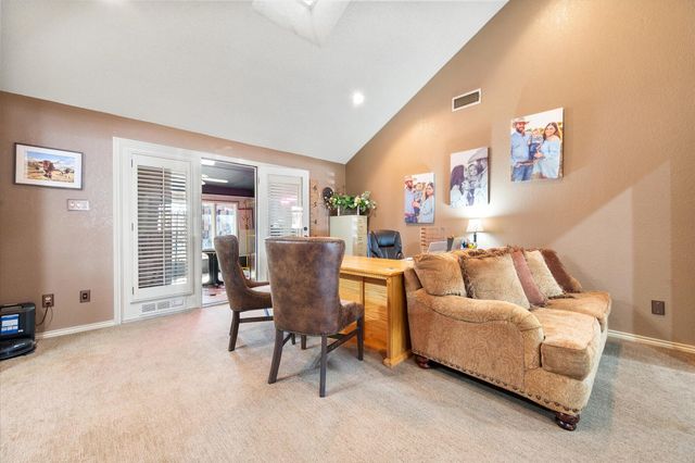 2429 N 1st Street, Tahoka, TX 79373