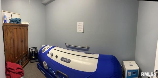 222 N 2ND Street, Eldridge, IA 52748