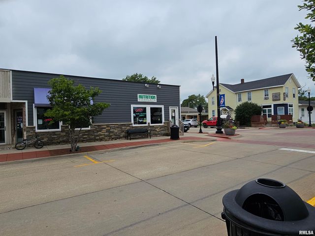 222 N 2ND Street, Eldridge, IA 52748