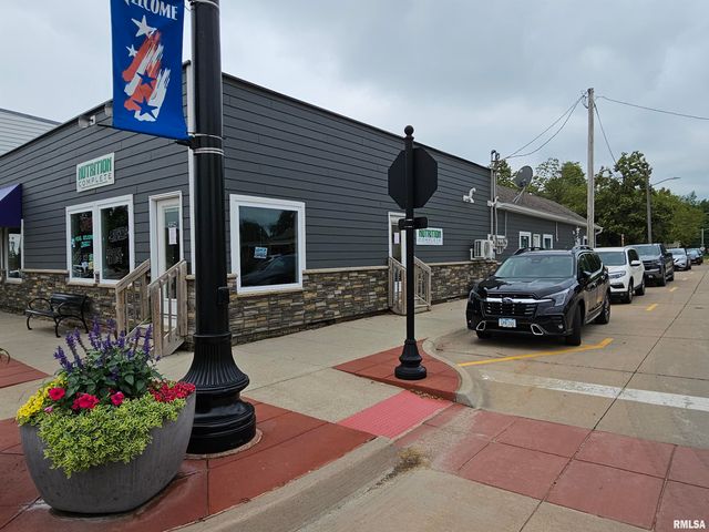 222 N 2ND Street, Eldridge, IA 52748