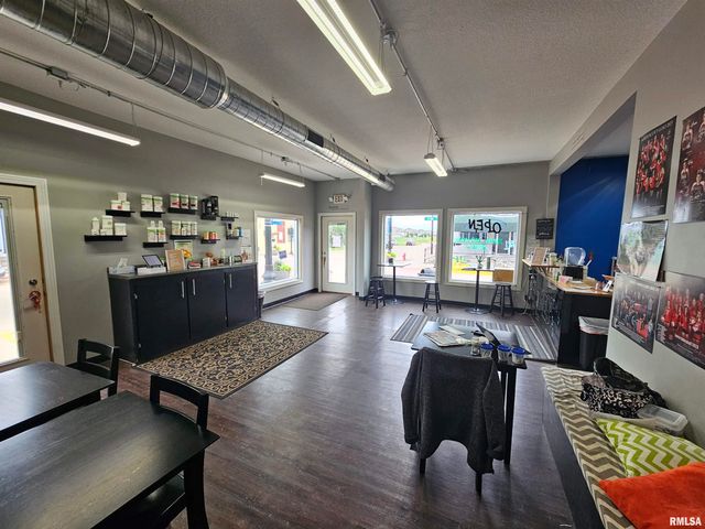 222 N 2ND Street, Eldridge, IA 52748