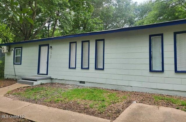 1727 Dixie Drive, Jackson, MS 39209