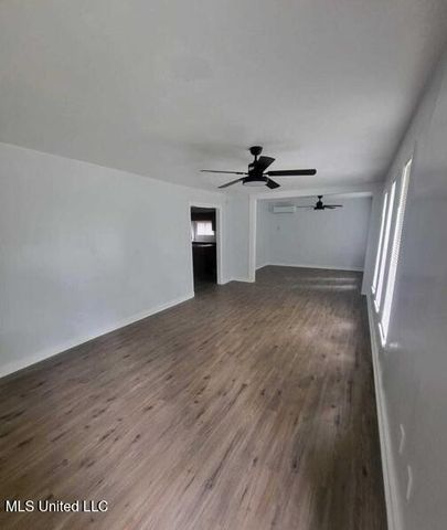 1727 Dixie Drive, Jackson, MS 39209
