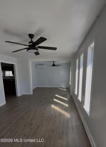 1727 Dixie Drive, Jackson, MS 39209