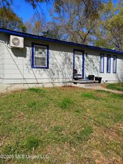 1727 Dixie Drive, Jackson, MS 39209
