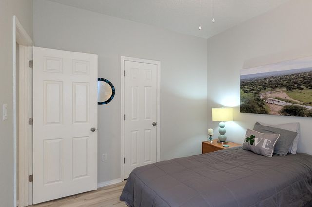 9601 Sun Dancer Drive NW, Albuquerque, NM 87114