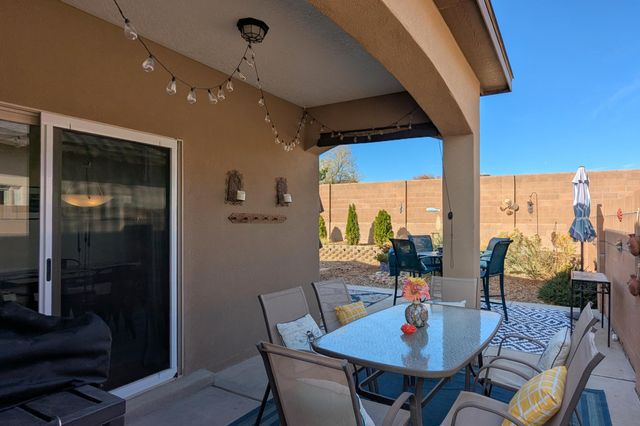 9601 Sun Dancer Drive NW, Albuquerque, NM 87114