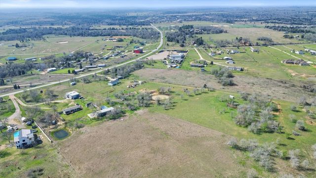 222 Fm 696, Elgin, TX 78621