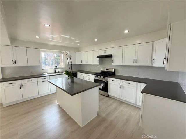 564 W Macarthur, San Pedro, CA 90731