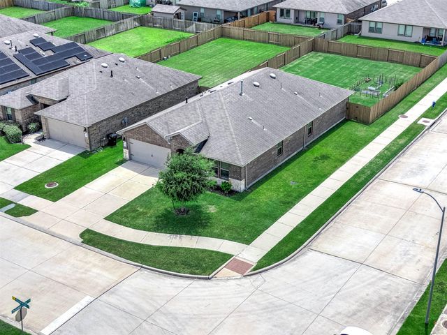 8402 Philox Park Court, Rosharon, TX 77583