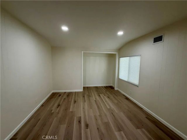 6621 Whitman Avenue, Lake Balboa, CA 91406