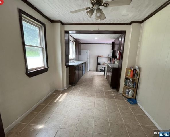 60 Vail Road, Blairstown, NJ 07832