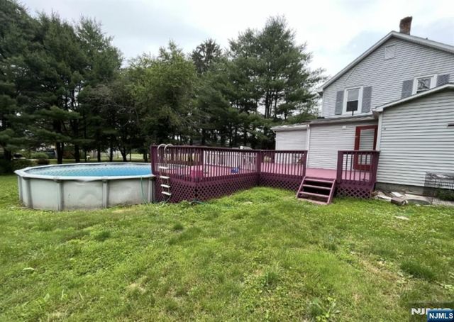 60 Vail Road, Blairstown, NJ 07832