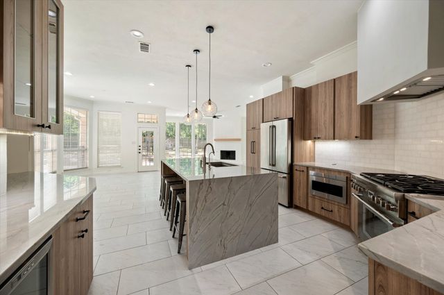 1004 Chimney Hill Trail, Southlake, TX 76092