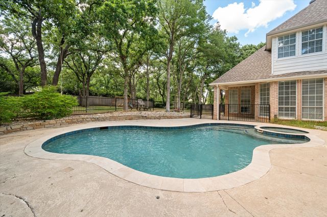 1004 Chimney Hill Trail, Southlake, TX 76092
