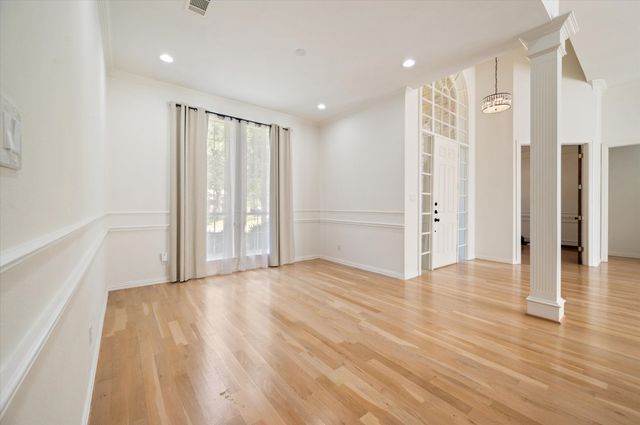 1004 Chimney Hill Trail, Southlake, TX 76092