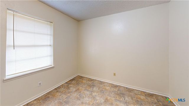 911 S 27th Street, Copperas Cove, TX 76522