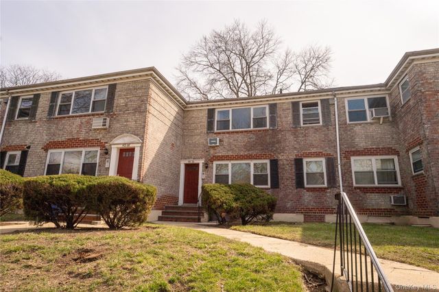 152-06 Jewel Avenue 83A, Flushing, NY 11367