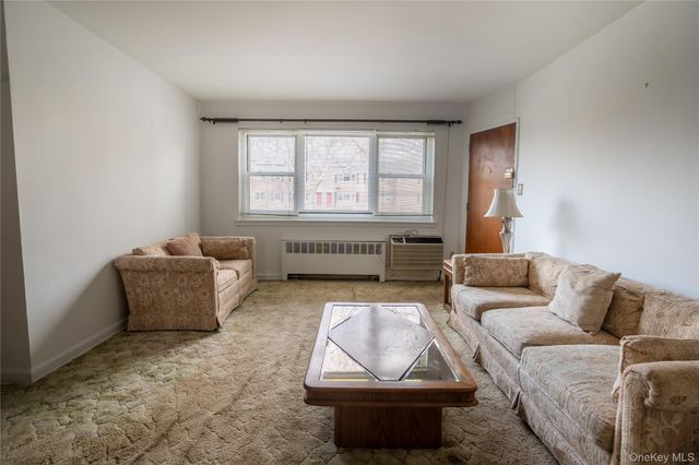 152-06 Jewel Avenue 83A, Flushing, NY 11367