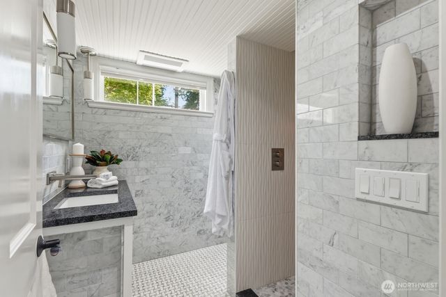 7219 Soundview Drive, Edmonds, WA 98026