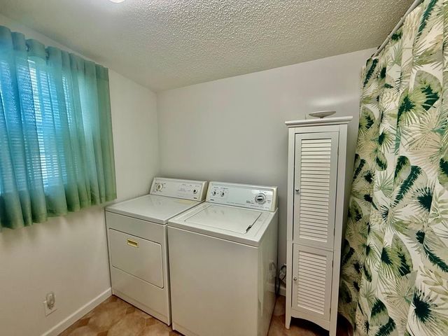 180 Center Dr, Springville, TN 38256