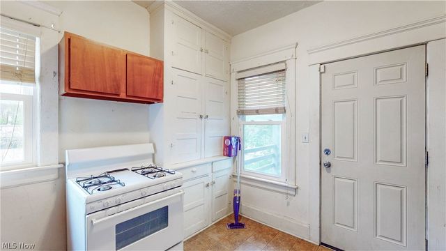 41-43 S Bates Street, Akron, OH 44303