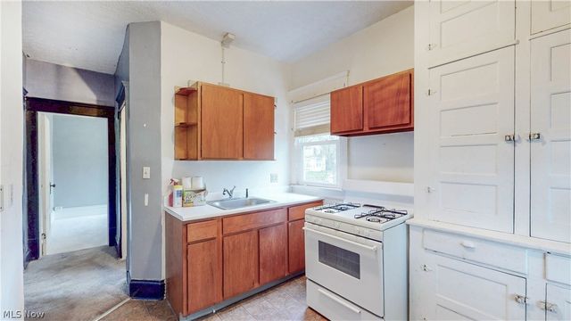 41-43 S Bates Street, Akron, OH 44303