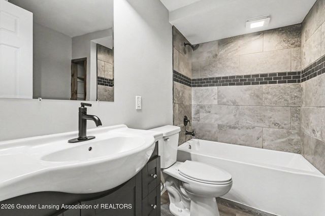 4004 Lowcroft Avenue, Lansing, MI 48910