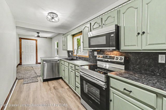 4004 Lowcroft Avenue, Lansing, MI 48910
