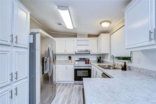 3118 SHADY CREEK DRIVE, Wesley Chapel, FL 33543