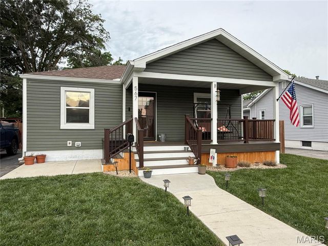 567 10th Street, Wood River, IL 62095