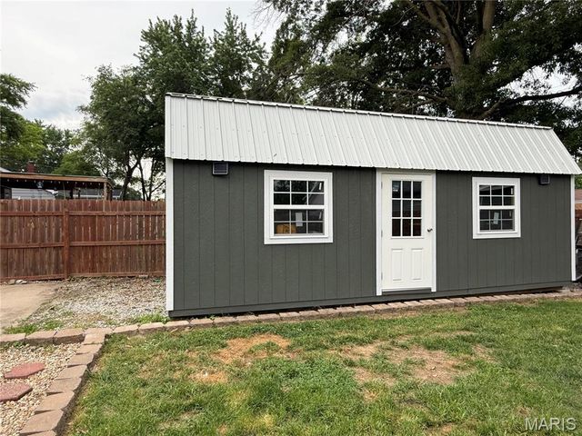 567 10th Street, Wood River, IL 62095
