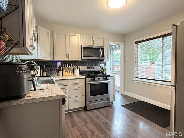 567 10th Street, Wood River, IL 62095
