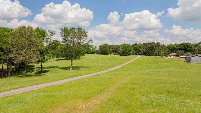 1855 Phillips Springs Rd, Gladewater, TX 75647