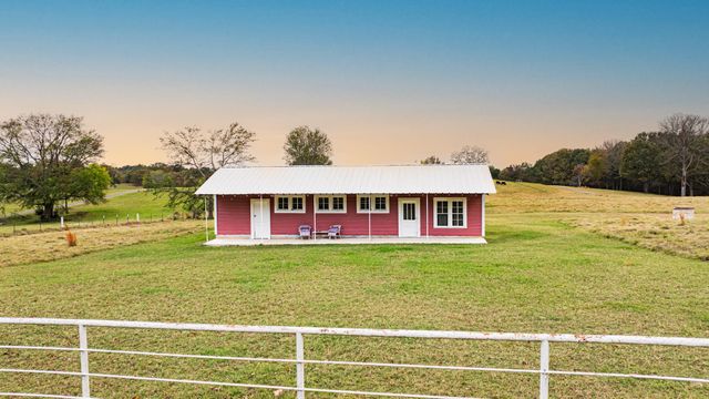 1855 Phillips Springs Rd, Gladewater, TX 75647