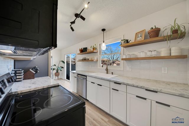 3404 ARIZONA, Rapid City, SD 57701