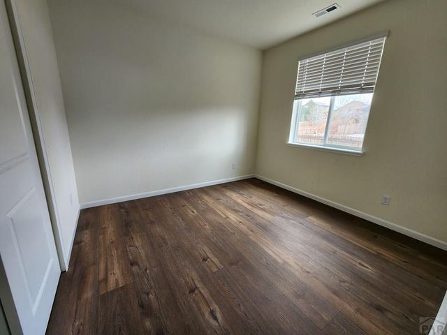 2201 Sunrise Ln, Pueblo, CO 81008