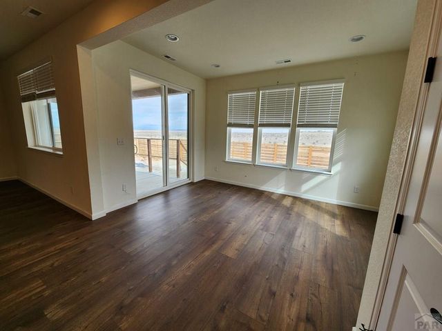 2201 Sunrise Ln, Pueblo, CO 81008