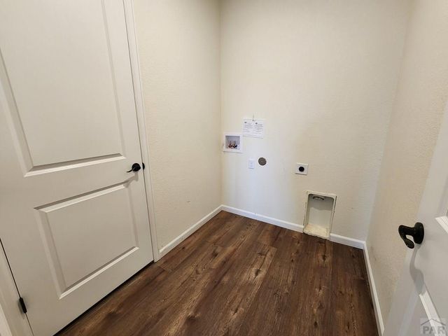 2201 Sunrise Ln, Pueblo, CO 81008