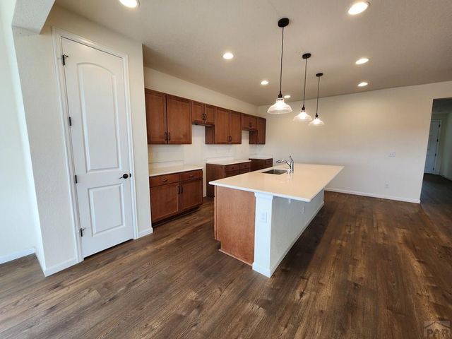 2201 Sunrise Ln, Pueblo, CO 81008