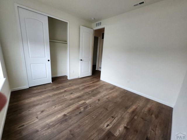 2201 Sunrise Ln, Pueblo, CO 81008