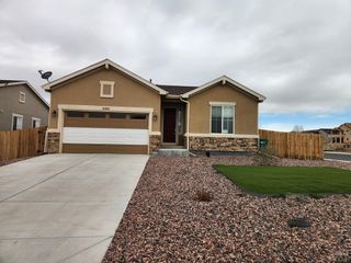 2201 Sunrise Ln, Pueblo, CO 81008