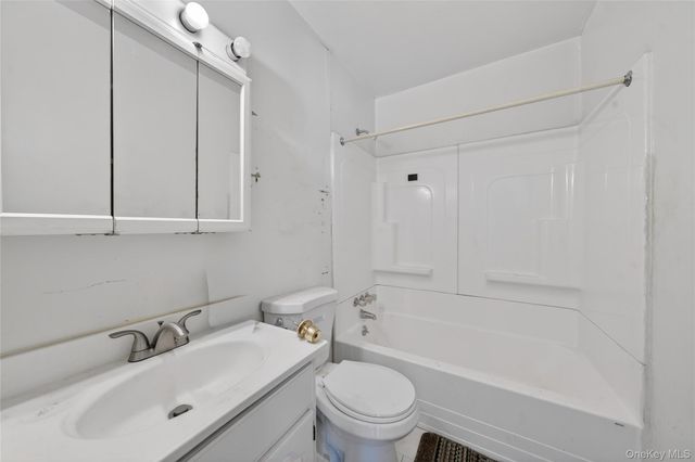 188 Amherst Street, Hempstead, NY 11550
