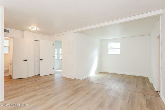 4604 BLUFF Avenue, Jacksonville, FL 32225