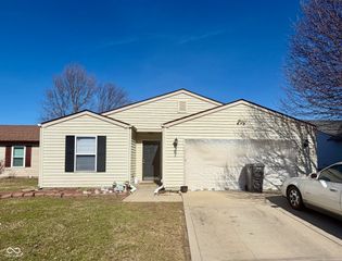 5044 Hodson Drive, Indianapolis, IN 46241