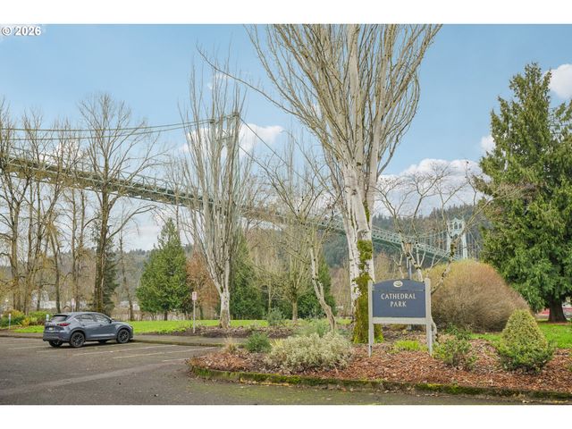 9210 N WINDLE St, Portland, OR 97203