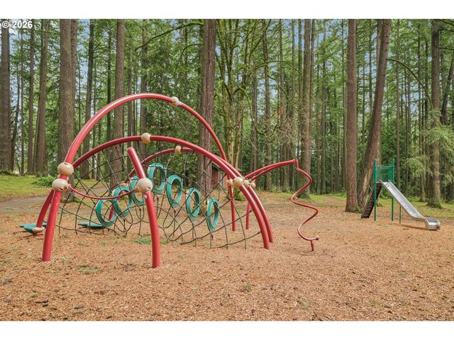 9210 N WINDLE St, Portland, OR 97203