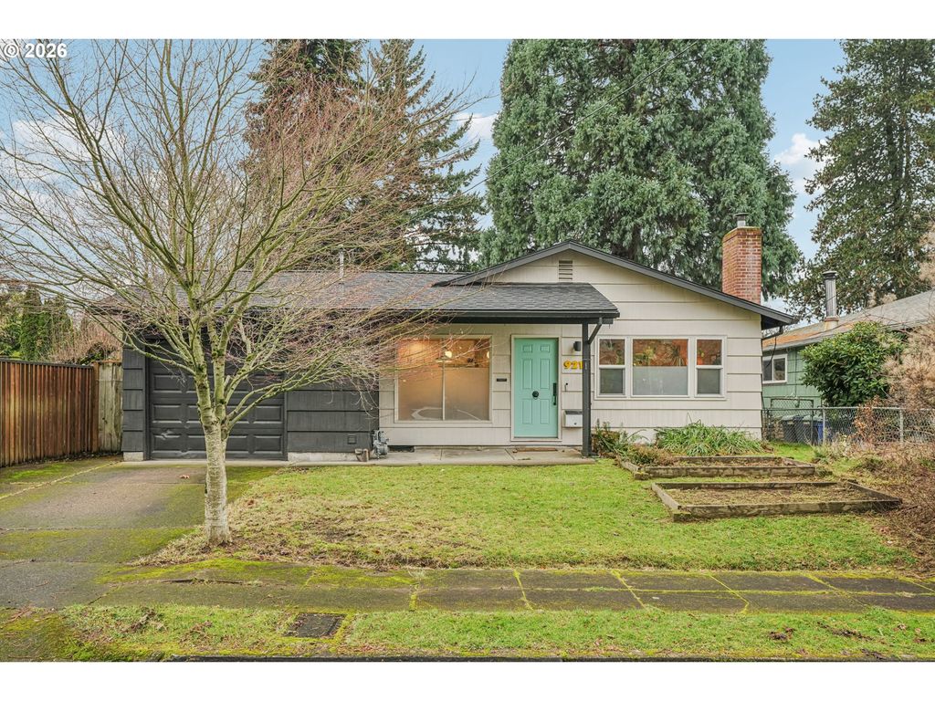 9210 N WINDLE St, Portland, OR 97203