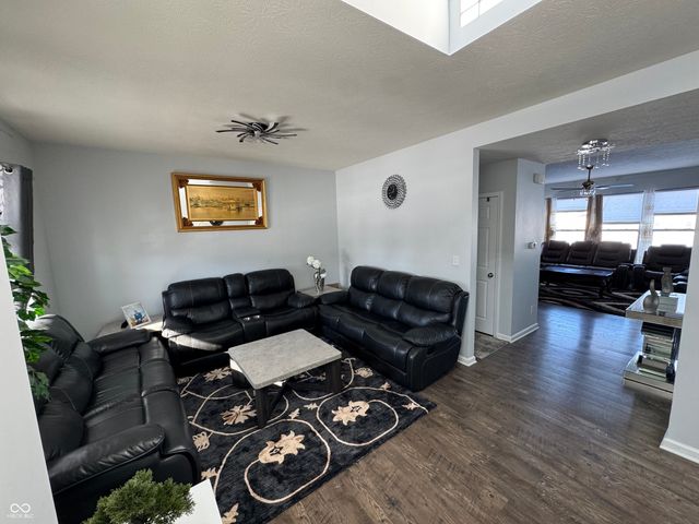 8836 Hornady Court, Indianapolis, IN 46239